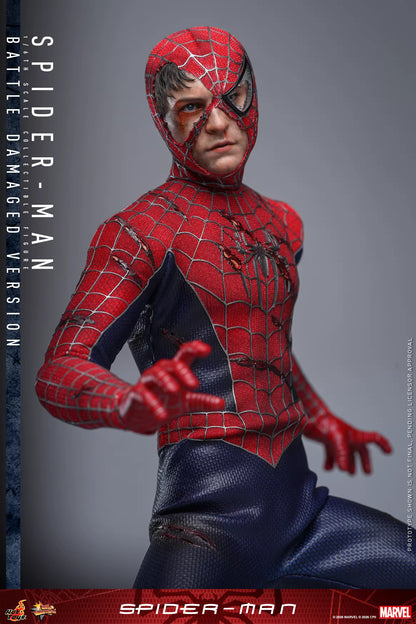 Marvel Hot Toys Spider-Man Peter Parker Battle-Damaged MMS859 Licensed Action Figure