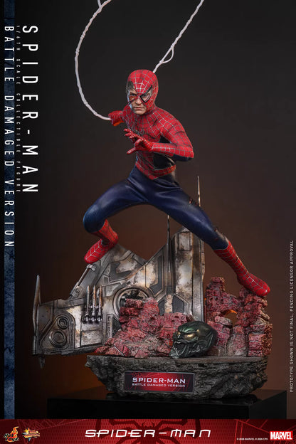 Marvel Hot Toys Spider-Man Peter Parker Battle-Damaged MMS859 Licensed Action Figure