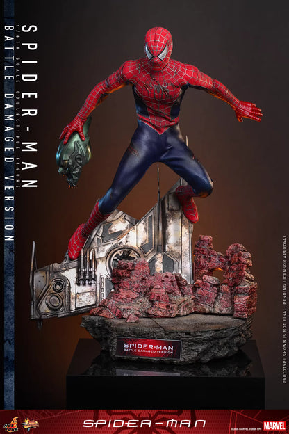 Marvel Hot Toys Spider-Man Peter Parker Battle-Damaged MMS859 Licensed Action Figure