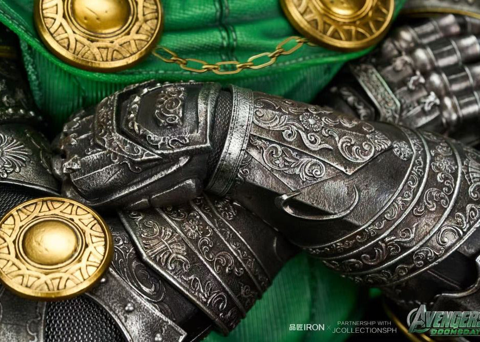 Marvel Iron Studio Doctor Doom Bust Resin Statue