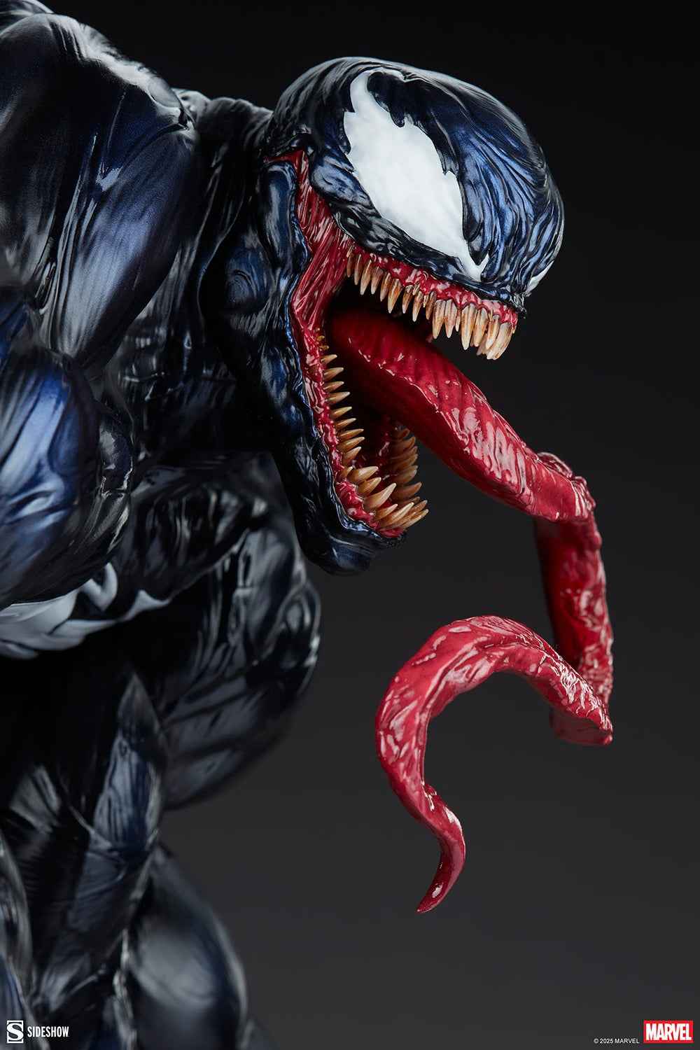 Marvel Sideshow Collectibles Venom 300912 Licensed Resin Statue