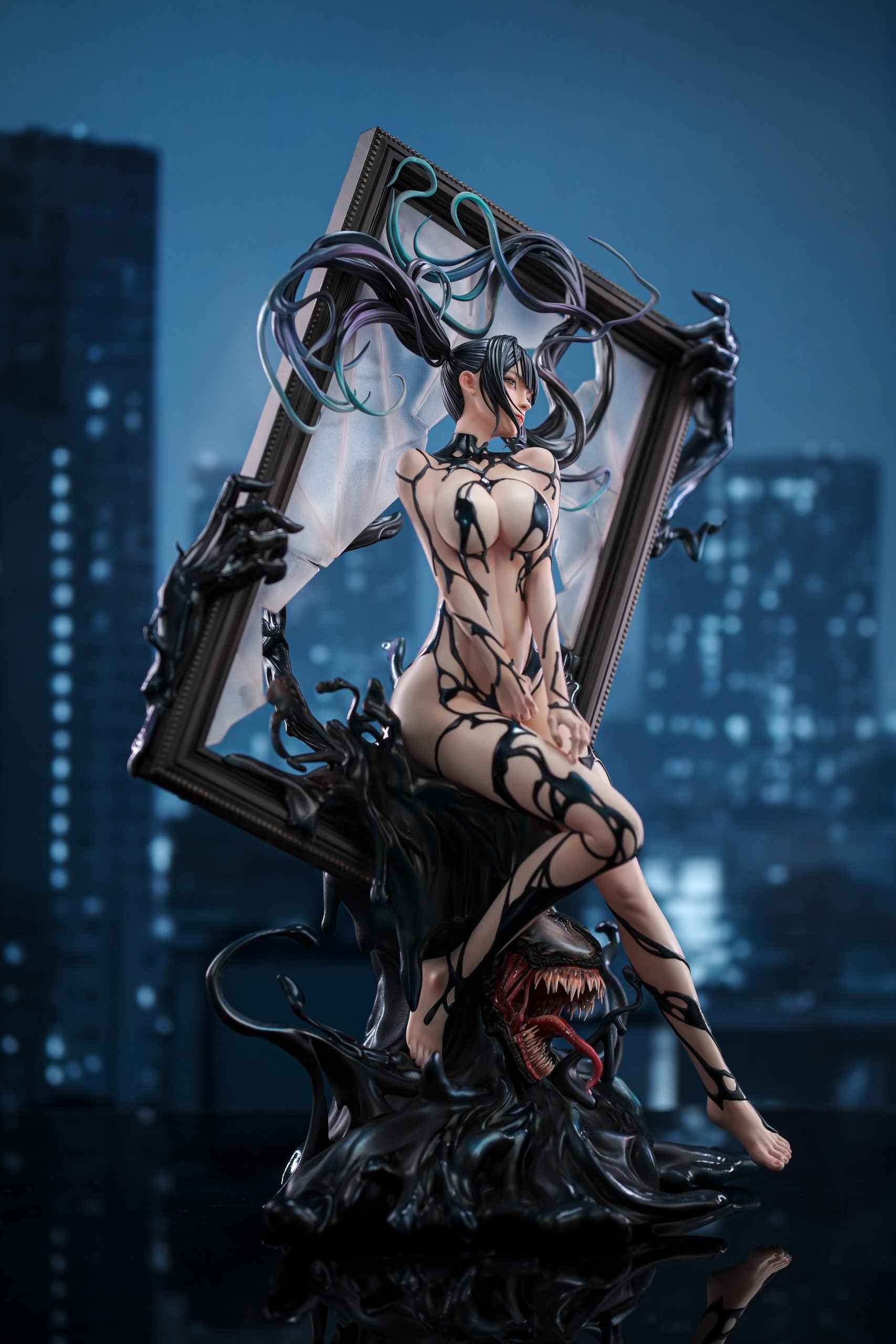 Marvel Source Studio Venom Girl Resin Statue