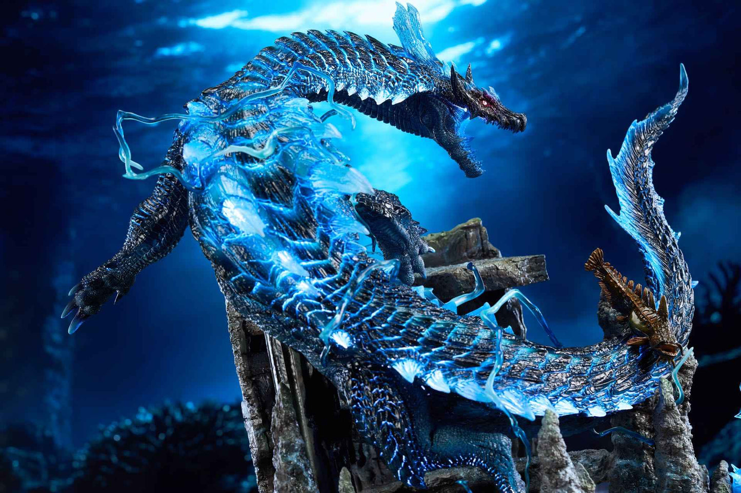 Monster Hunter Roaring Wild Studio Lagiacrus & Abyssal Lagiacrus Resin Statue