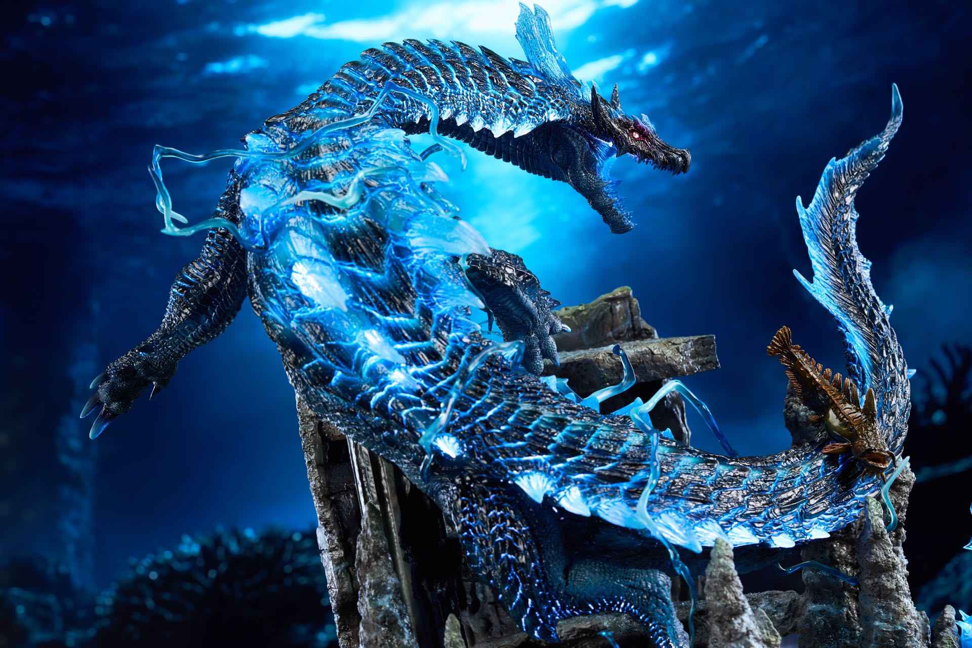 Monster Hunter Roaring Wild Studio Lagiacrus & Abyssal Lagiacrus Resin Statue