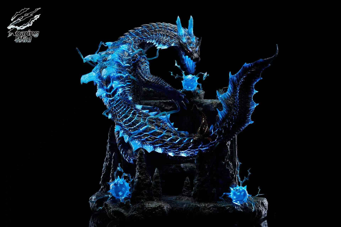 Monster Hunter Roaring Wild Studio Lagiacrus & Abyssal Lagiacrus Resin Statue