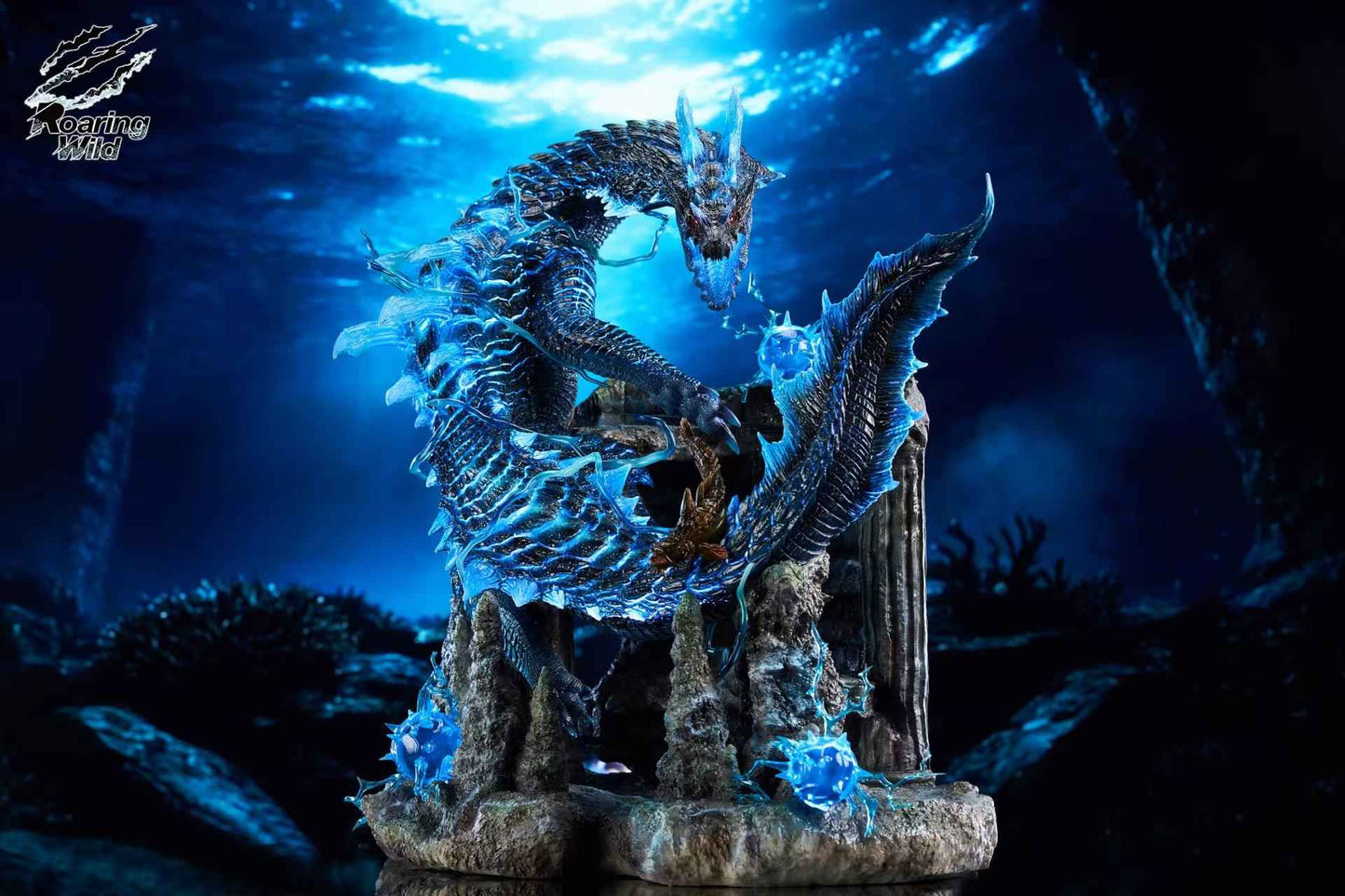 Monster Hunter Roaring Wild Studio Lagiacrus & Abyssal Lagiacrus Resin Statue