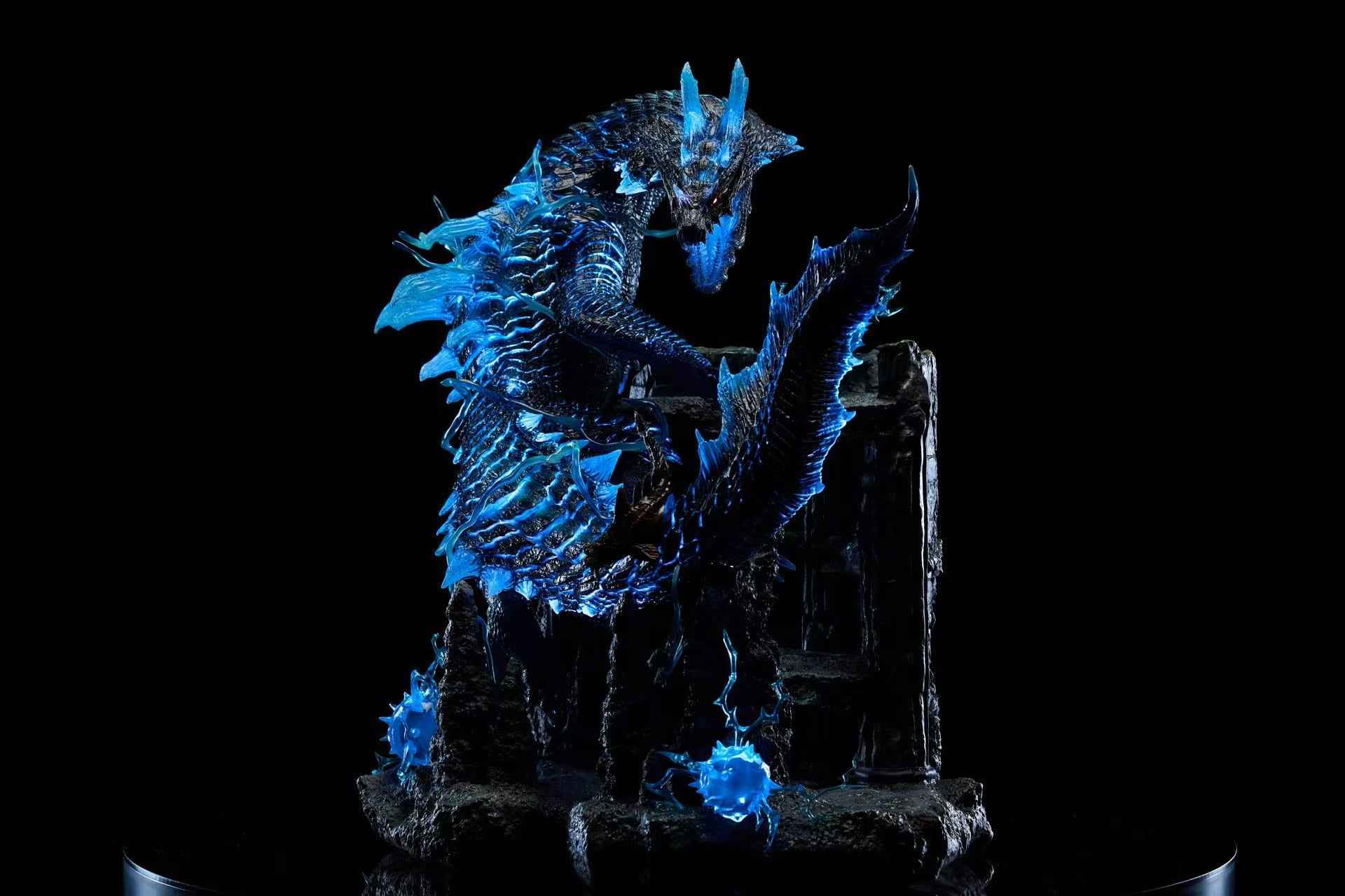 Monster Hunter Roaring Wild Studio Lagiacrus & Abyssal Lagiacrus Resin Statue