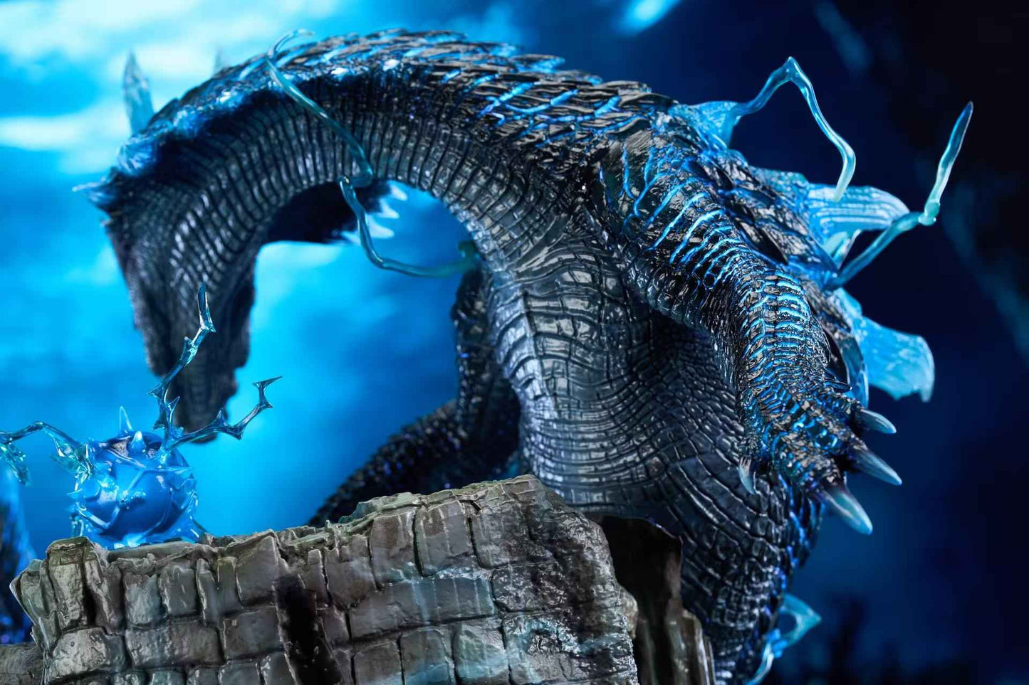 Monster Hunter Roaring Wild Studio Lagiacrus & Abyssal Lagiacrus Resin Statue