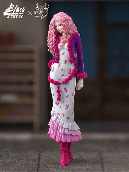 Nana Black & Niuzi Studio Layla Serizawa Resin Statue