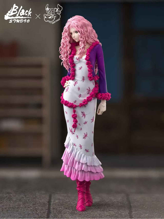 Nana Black & Niuzi Studio Layla Serizawa Resin Statue