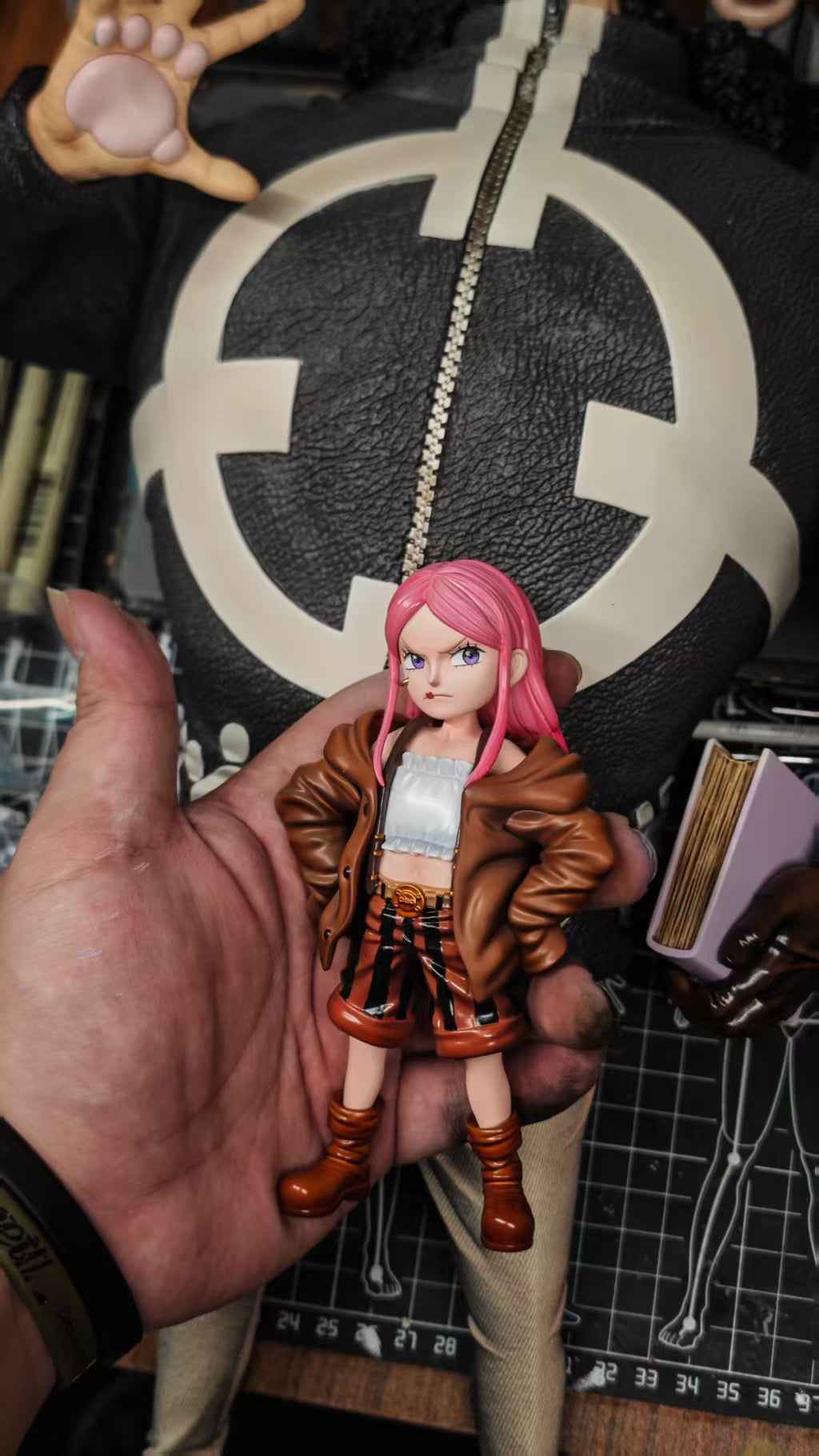 One Piece Long Hu & Ghost Studio Bartholomew Kuma & Jewelry Bonney Resin Statue