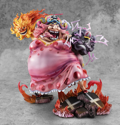One Piece ~ Megahouse ~ Big Mom Charlotte Linlin Portrait Of Pirates POP Maximum ~ Licensed PVC Figure