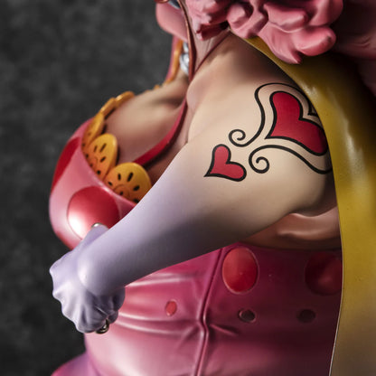 One Piece ~ Megahouse ~ Big Mom Charlotte Linlin Portrait Of Pirates POP Maximum ~ Licensed PVC Figure