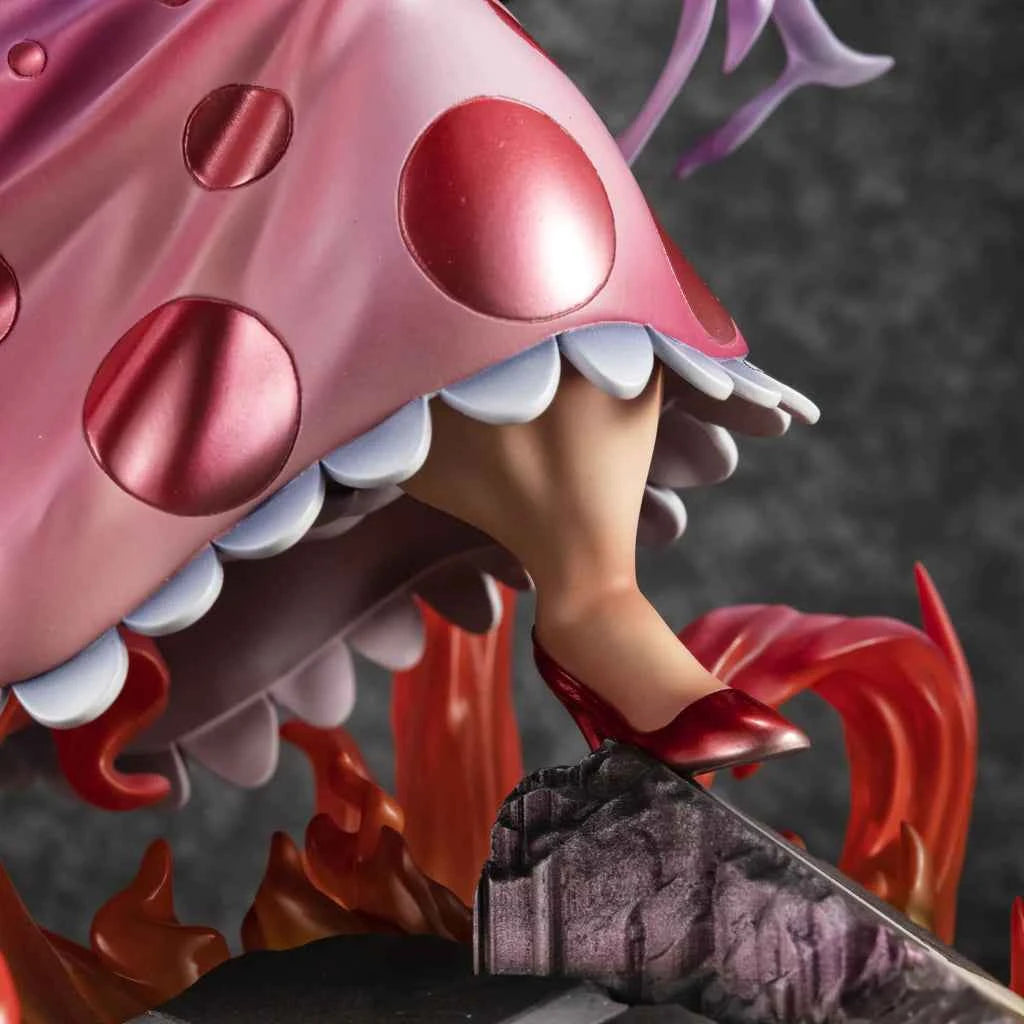 One Piece ~ Megahouse ~ Big Mom Charlotte Linlin Portrait Of Pirates POP Maximum ~ Licensed PVC Figure