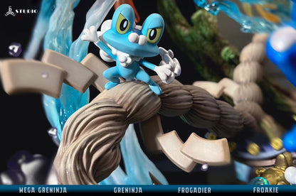 Pokémon 666 Studio Mega Greninja Water Shuriken All Out Resin Statue