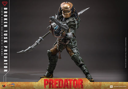 Predator Hot Toys Broken Tusk Predator CMS029 1/6 Licensed Action Figure