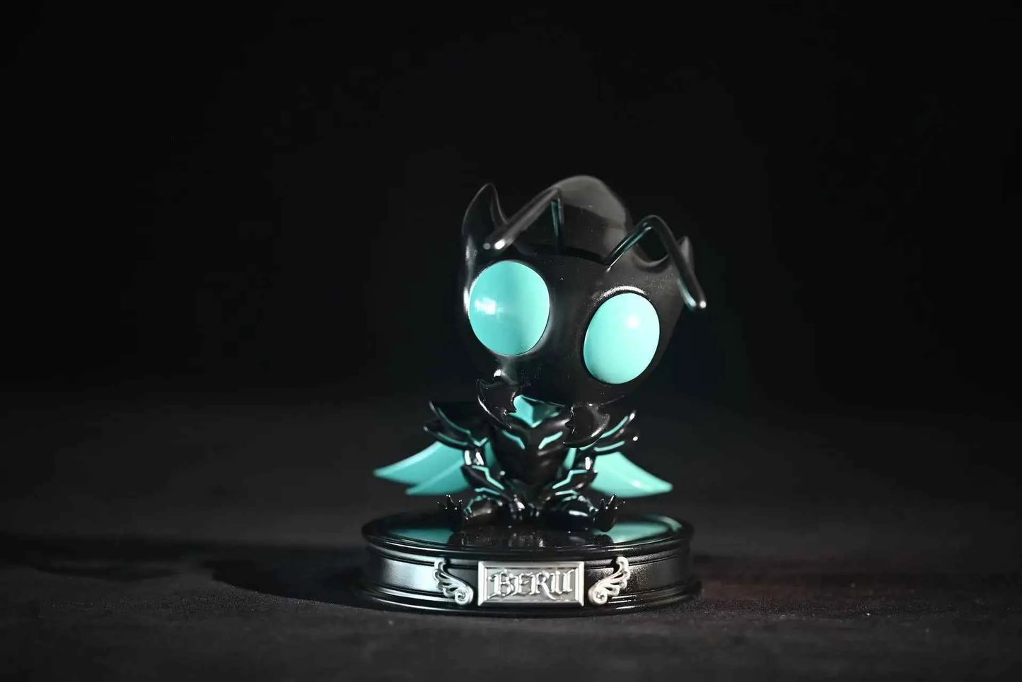 Solo Leveling Hippo & Lazy Studio Igris & Beru Resin Statue