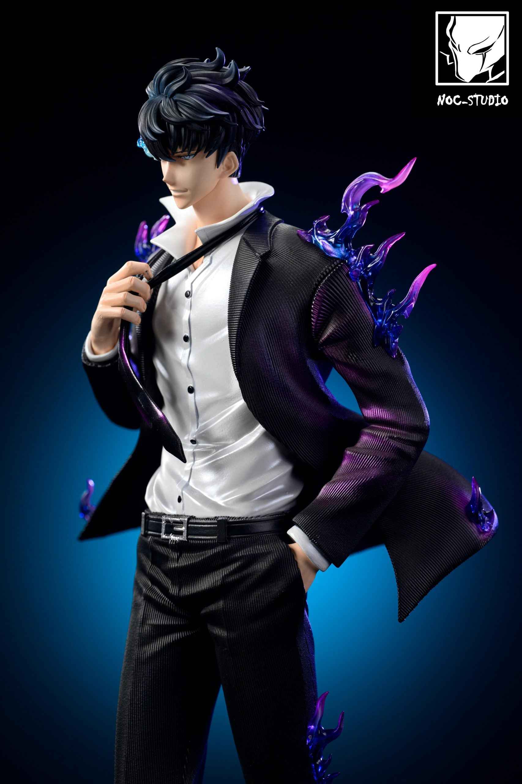 Solo Leveling Noc Studio Shadow Monarch Sung Jin Woo in Suit Resin Statue
