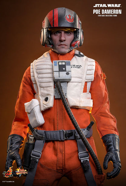 Star Wars Hot Toys  Poe Dameron MMS806 Licensed Action Figure
