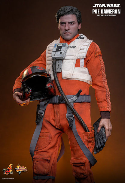 Star Wars Hot Toys  Poe Dameron MMS806 Licensed Action Figure