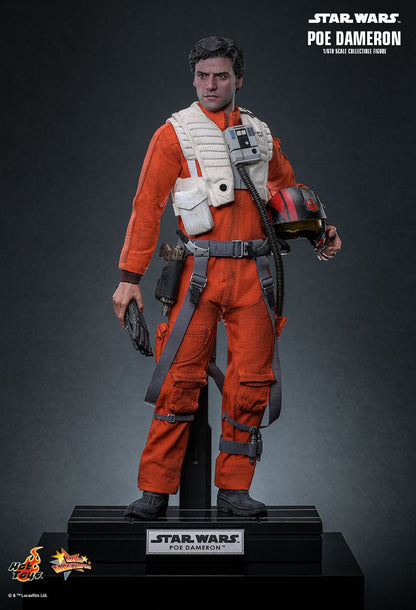 Star Wars Hot Toys  Poe Dameron MMS806 Licensed Action Figure