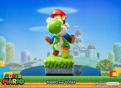 Super Mario First 4 Figures Mario and Yoshi SMMAYST SMMAYEX Licensed Resin Statue