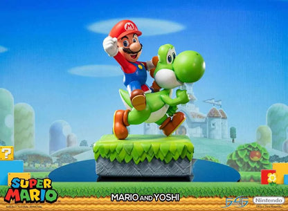 Super Mario First 4 Figures Mario and Yoshi SMMAYST SMMAYEX Licensed Resin Statue