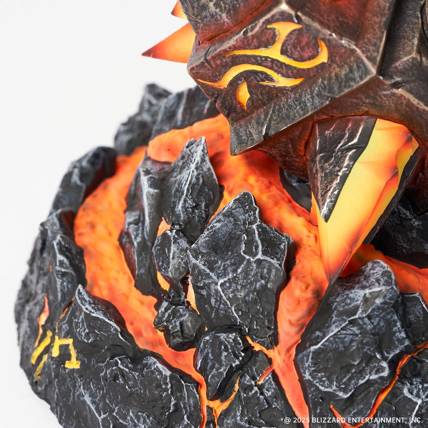 World of Warcraft Blizzard Saphiras Hand of Ragnaros BLZ012 Licensed Resin Statue
